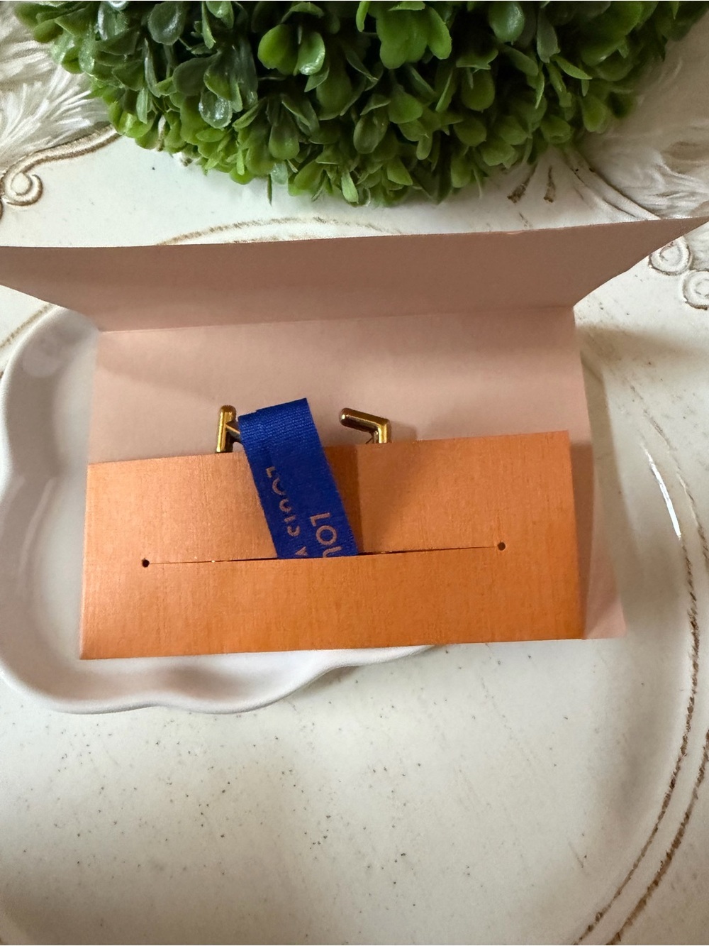 Louis Vuitton blue  ribbon and paper envelope